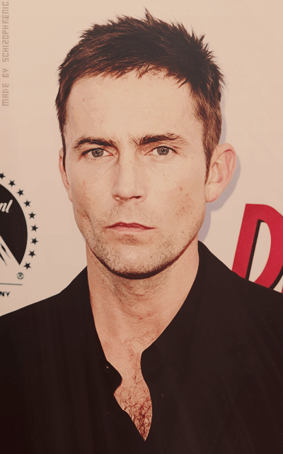 Desmond Harrington H8HsbSa5_o