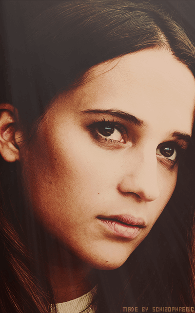 Alicia Vikander U4cfrEhn_o