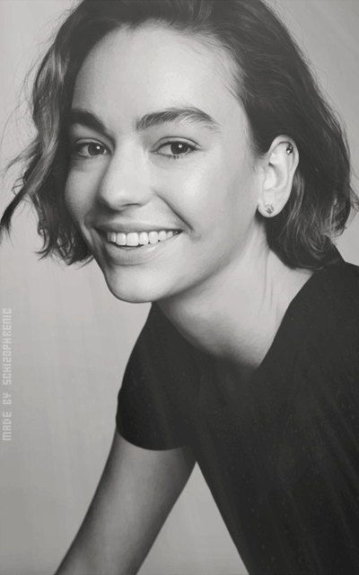 Brigette Lundy-Paine 7bjLRa3Z_o