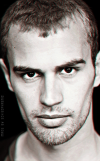 Theo James BcEx2WS5_o