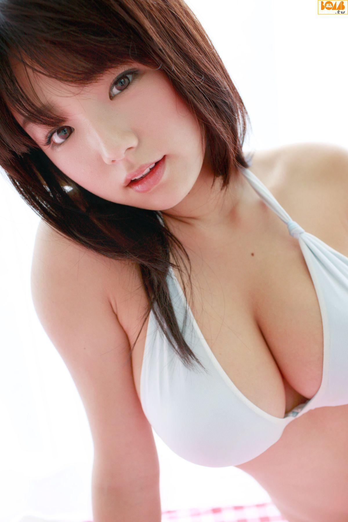 [Bomb.TV] 2010年08月刊 Ai Shinozaki 筱崎爱/篠崎愛 写真集(35)