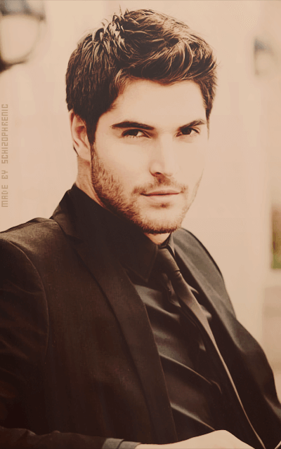 Nick Bateman KI8KAxaZ_o