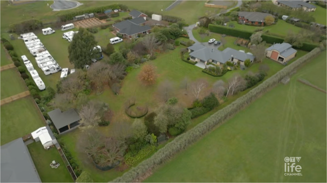 Country House Hunters New Zealand S02E06 [1080p] (x265) [6 CH] P4HHm1zw_o