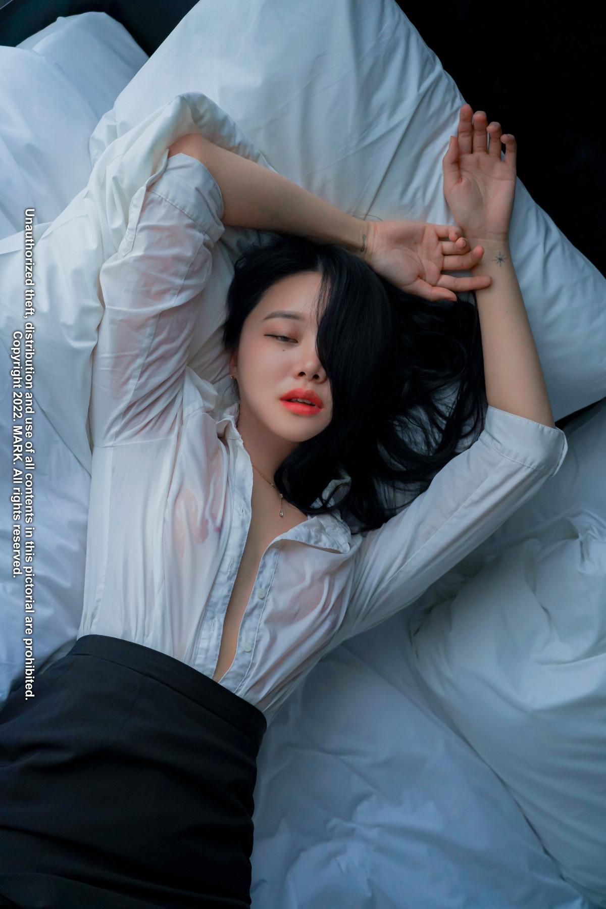 Inah 이나, [Lilynah] Vol.02 Inah x Mark Set.02(23)