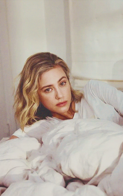 Lili Reinhart - Page 2 59R8CgFr_o