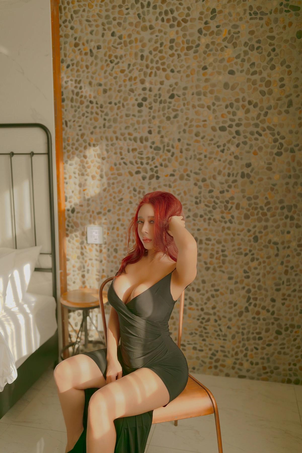 Soyoung 소영, PhotoBook 「In The Hotel」(6)