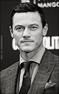 Luke Evans PQcjY1GP_o