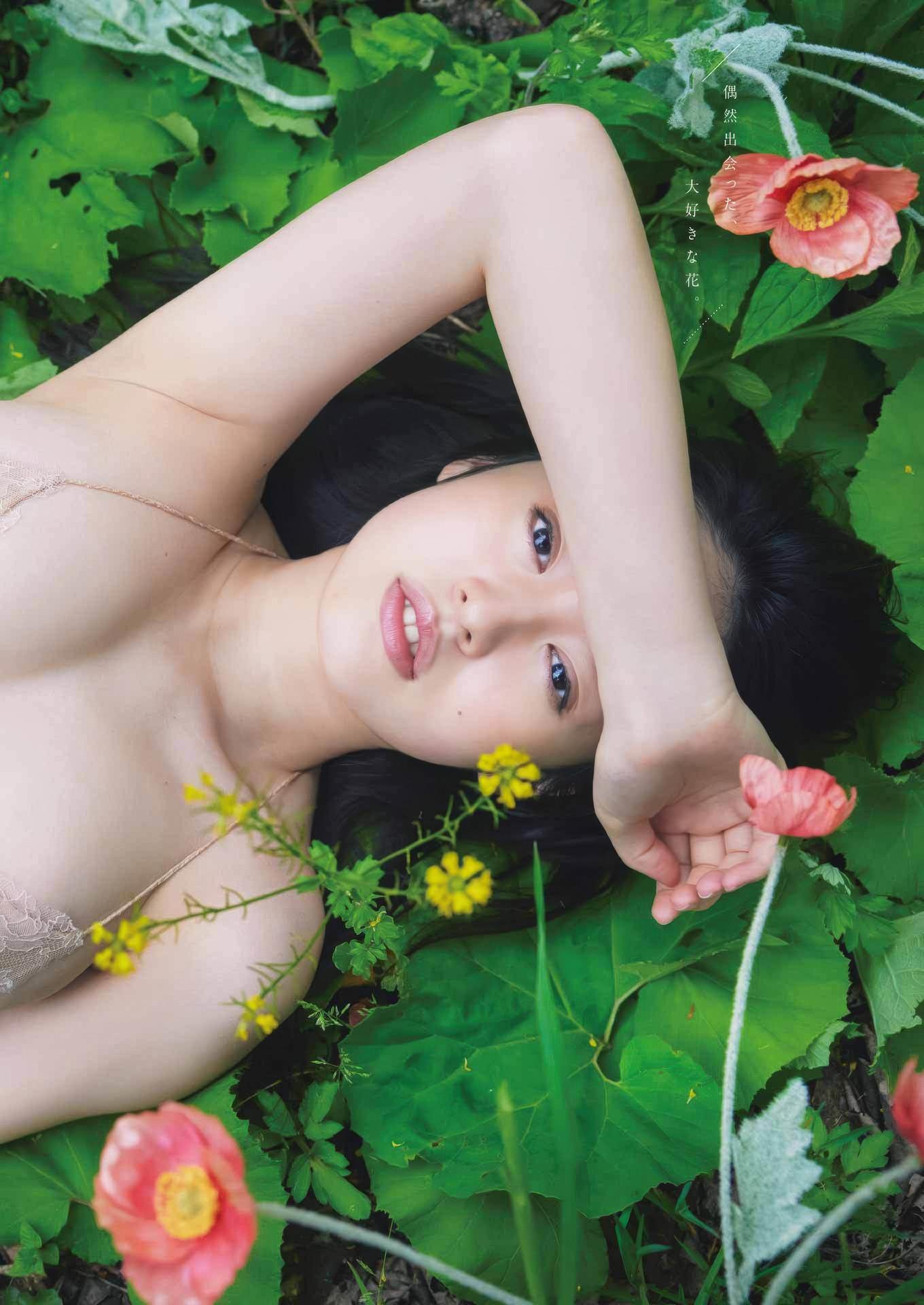 Miu Shirahama 白濱美兎, Young Gangan 2025 No.16 (ヤングガンガン 2025年16号)(12)