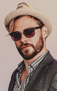 Patrick Flueger 1xL3fsF3_o