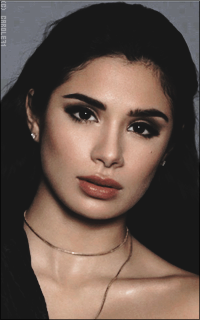 Diane Guerrero KjWGnEm0_o