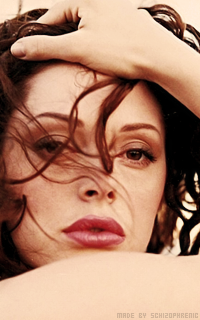 Rose McGowan Uc3TfFua_o