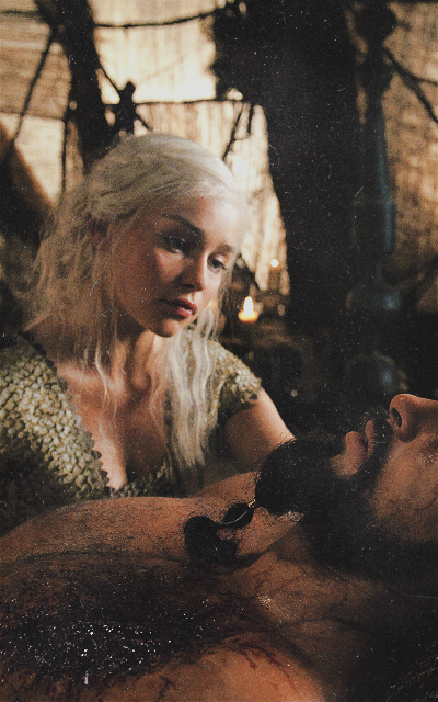 Emilia Clarke KzCmdXLh_o