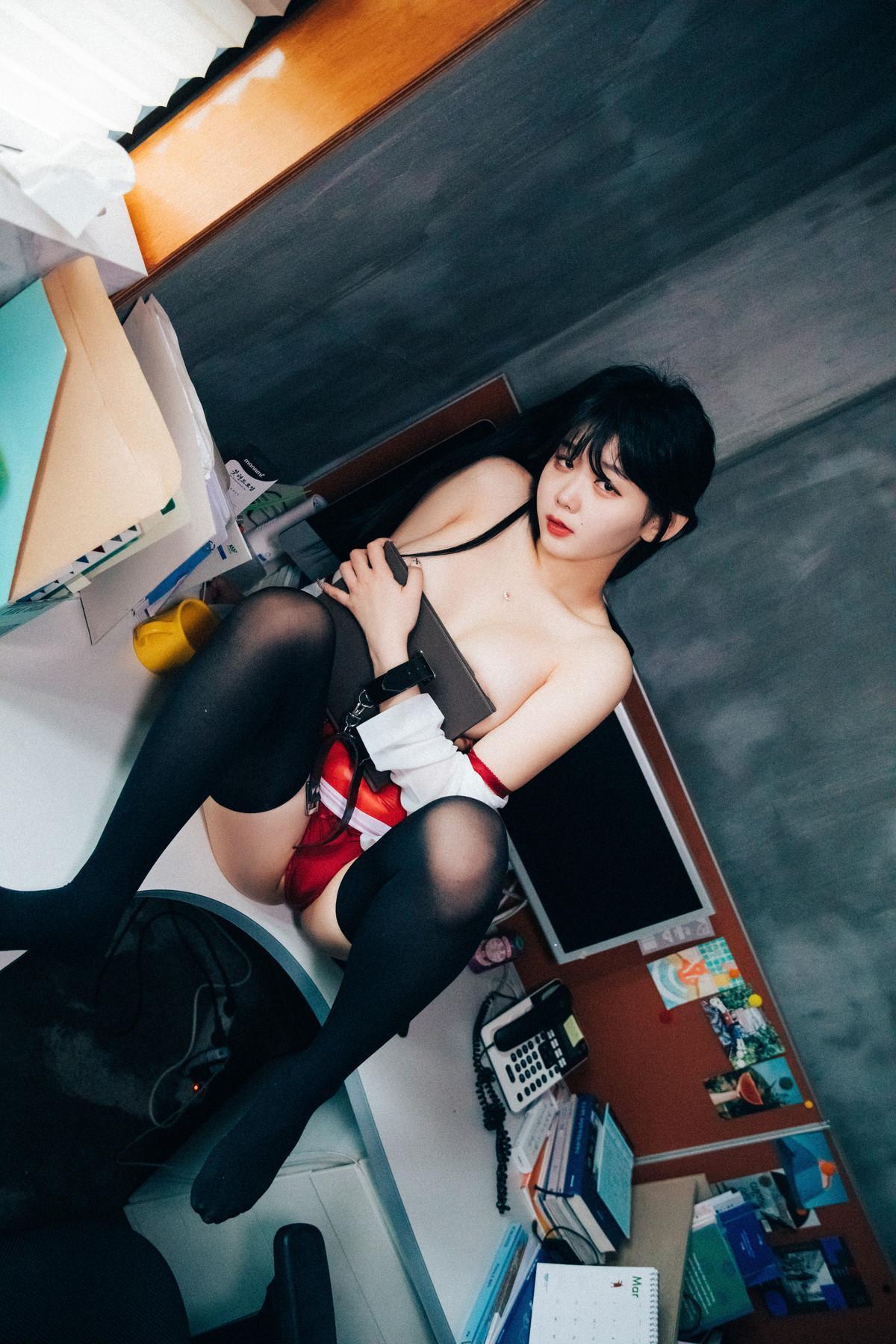 ZIA.Kwon 권지아, Loozy ‘Office Slave’ Set.05(38)