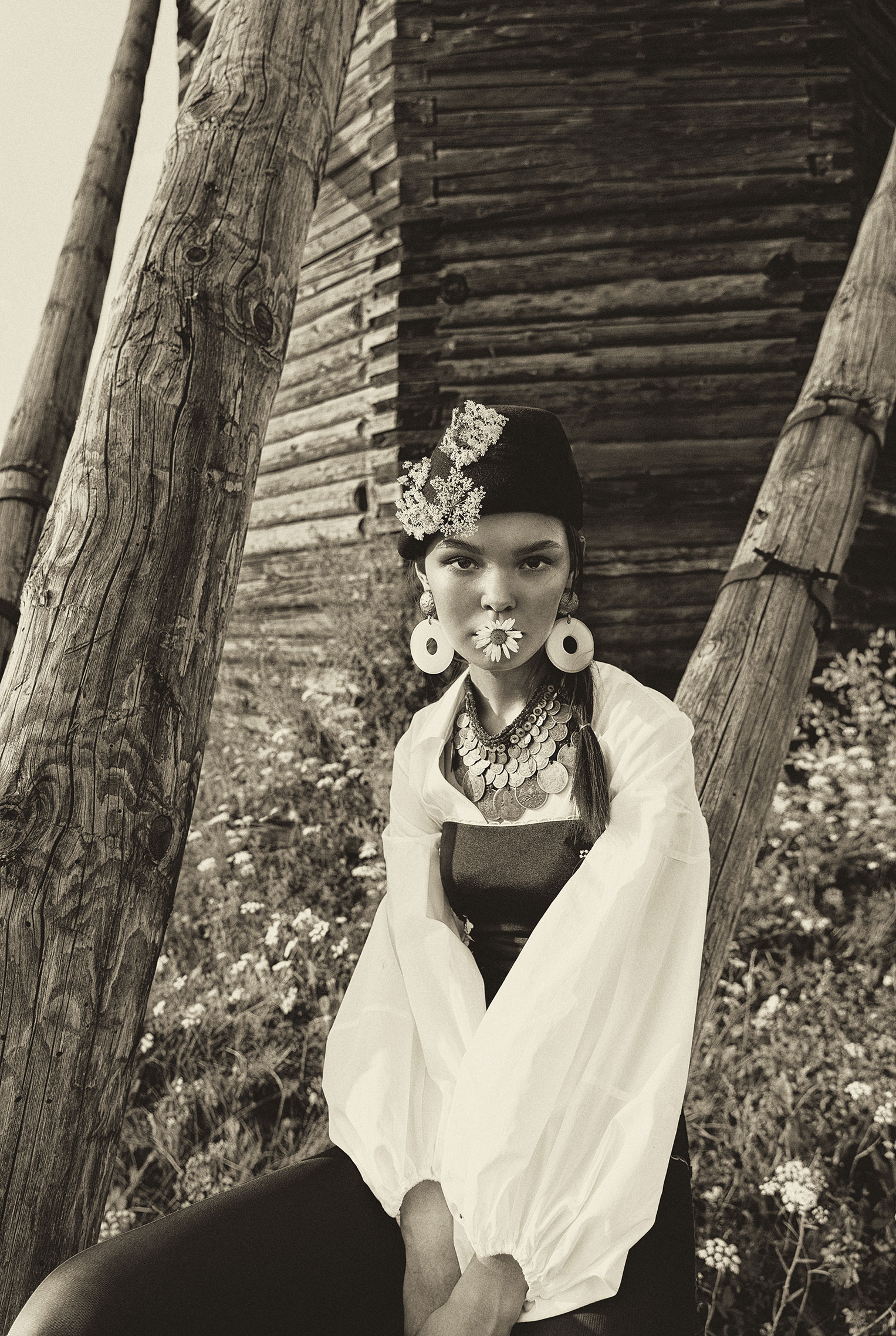 Ksenia, Elena Schumskaya by Andrey Yakovlev + Lili Aleeva Модные наряды в деревенских интерьерах / фото 11