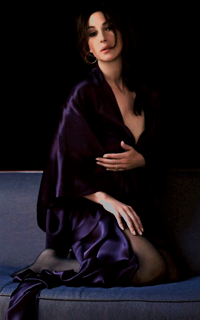 Monica Bellucci 2NghzKUf_o