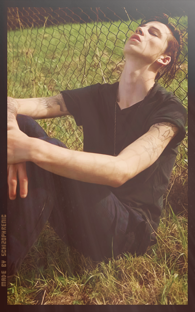 Ash Stymest OWBVUn9f_o