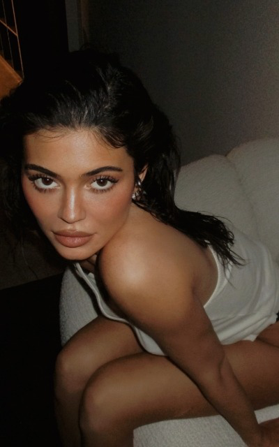 influ - kylie jenner 3TXneQh8_o