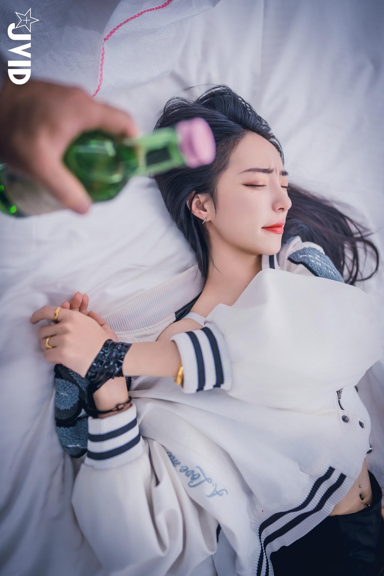 JVID 飄飄哥 – 飄飄跟蹤綁架迷姦情色妄想🔞強灌春藥🔞粉粉+透透🥵藥效太強💦讓美少女飄飄完全順從🥵 Set.02(10)