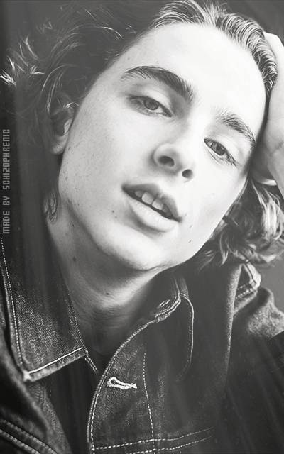 Timothée Chalamet Q9Yc9uHD_o