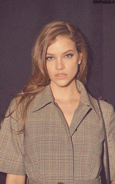 Barbara Palvin - Page 20 BoMO3tlS_o