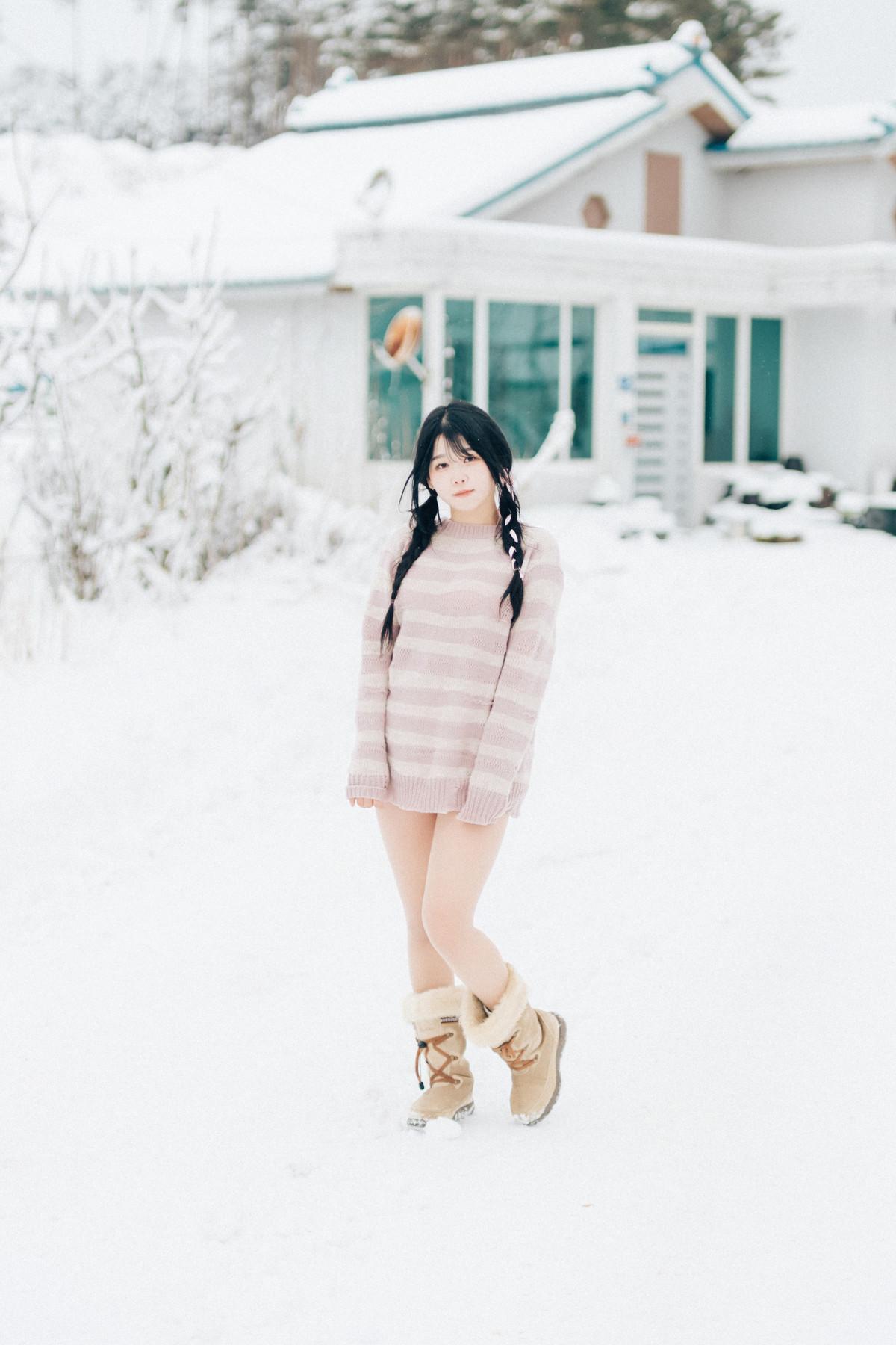 ZIA.Kwon 권지아, [Loozy] Snow Girl Set.02(30)