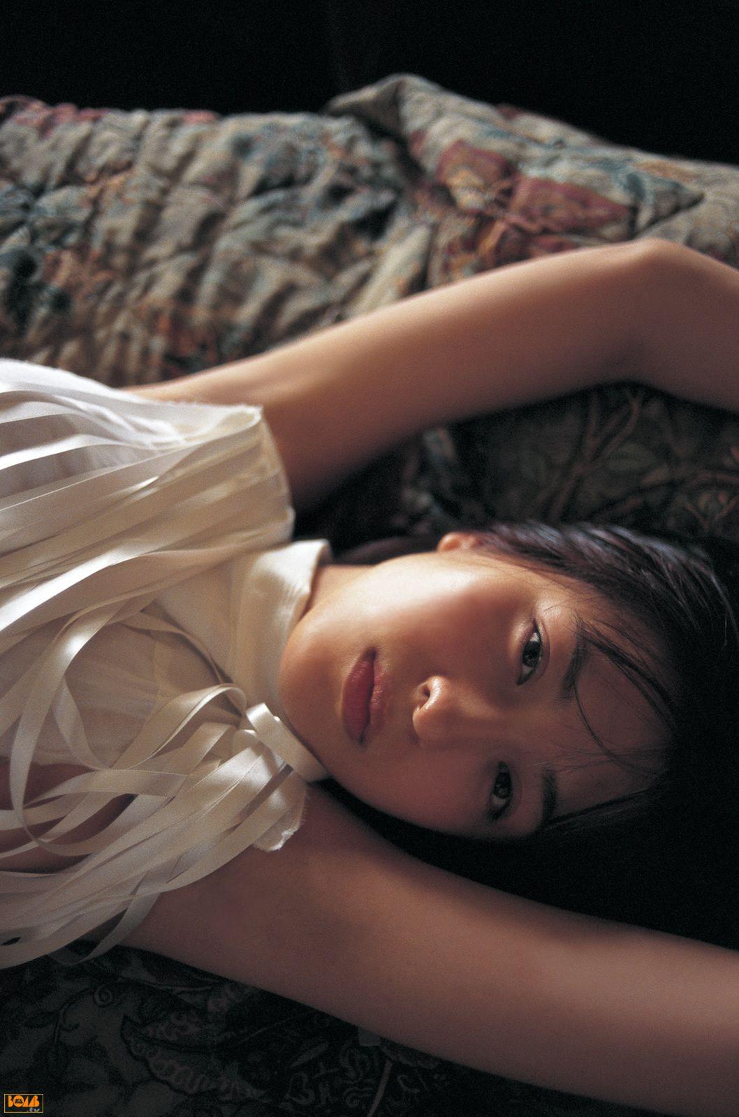 [Bomb.TV] 2004年12月刊 Kasumi Nakane 仲根かすみ/仲根霞 写真集(16)