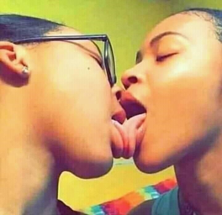 Sensual lesbian kiss-8157