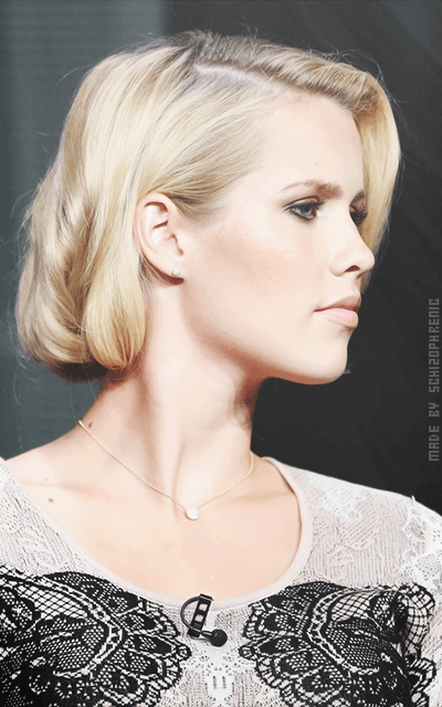 Claire Holt EftlSMEe_o