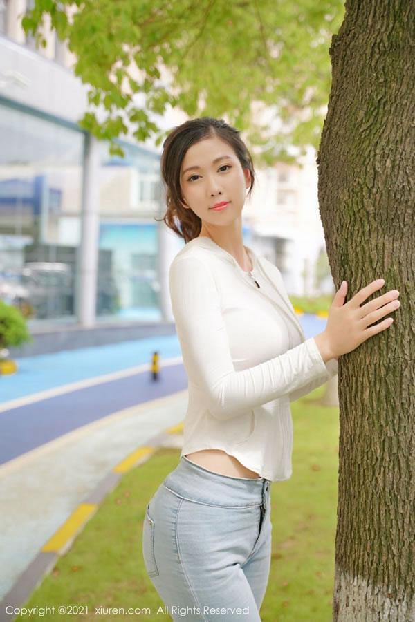 182高挑美女李雅柔写真性感翘臀圆酥胸半露(2)