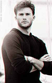 Scott Eastwood ZXRHTuBq_o