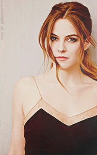 Riley Keough GlycUQgq_o