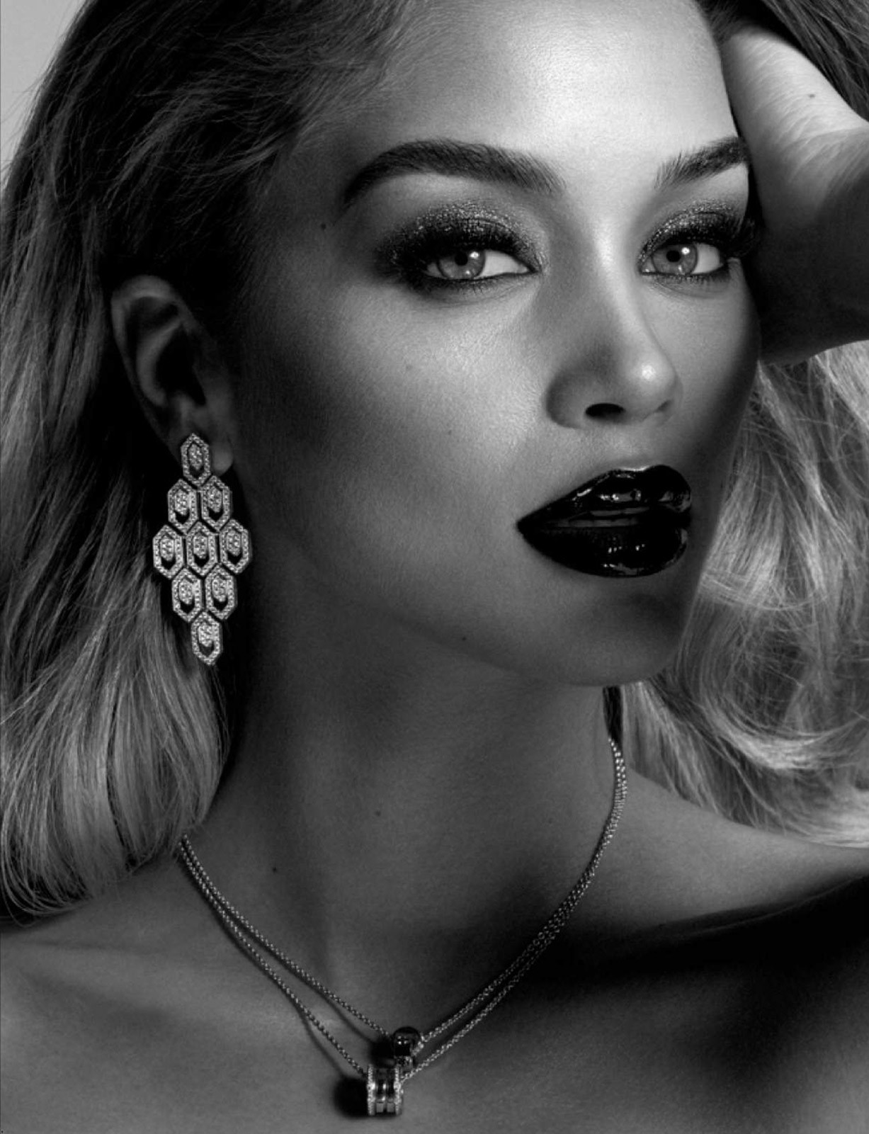 Jasmine Sanders by Michael Schwartz - Lui Magazine winter 2018 Jasmine Sanders by Michael Schwartz - Lui Magazine winter 2018