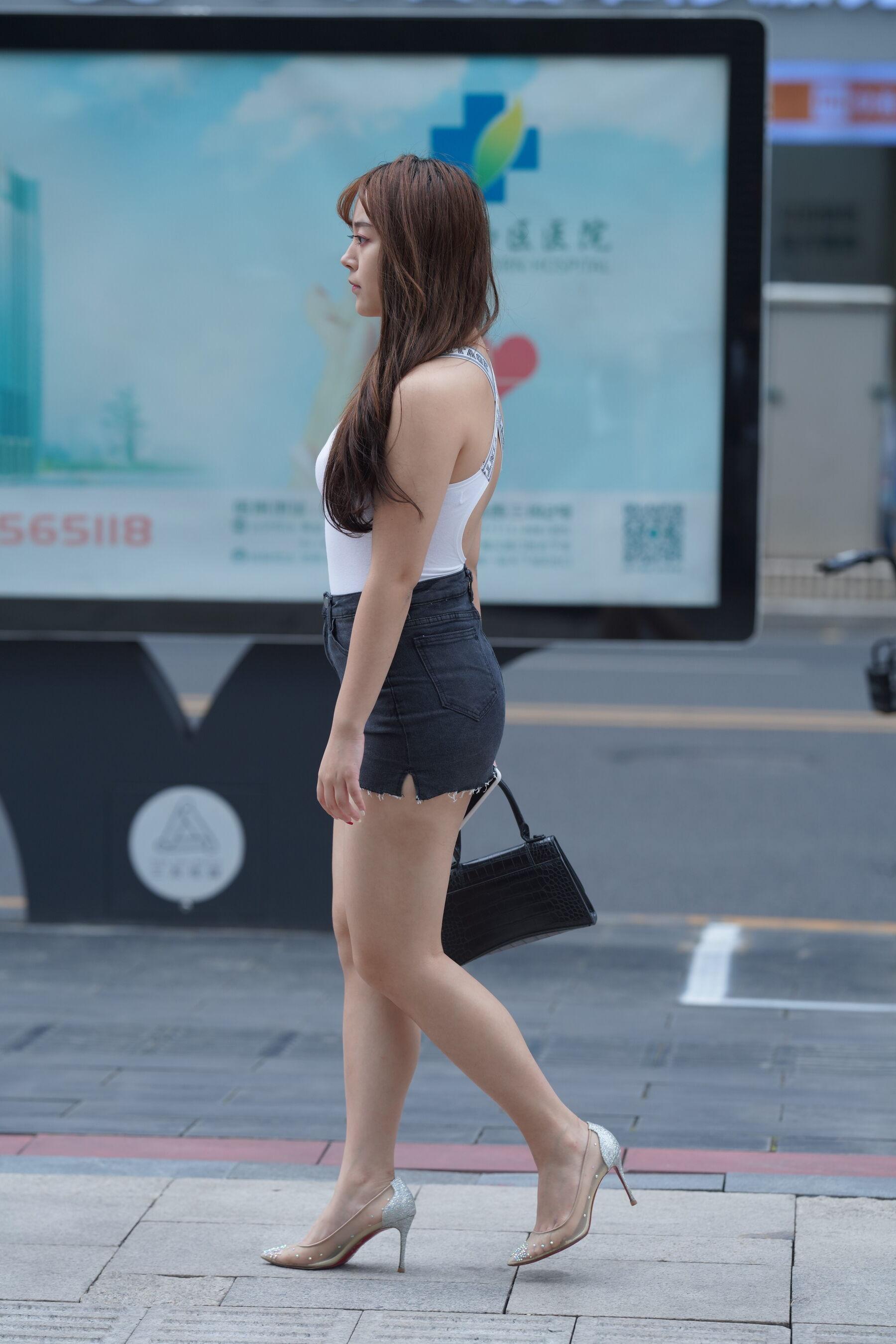 街拍 透明高跟热裤美女(383)