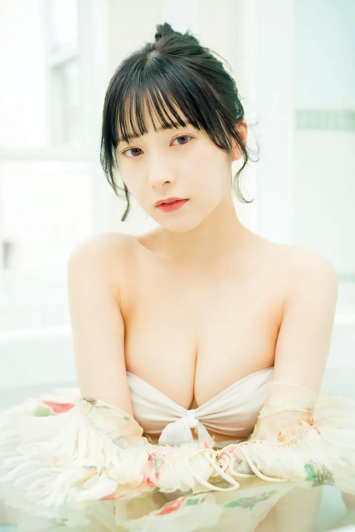 Matoi Shiomi 汐見まとい, FLASH 2024.04.09 (フラッシュ 2024年4月9日号)(6)