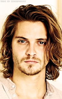 Luke Grimes 8X6Yt9Xz_o