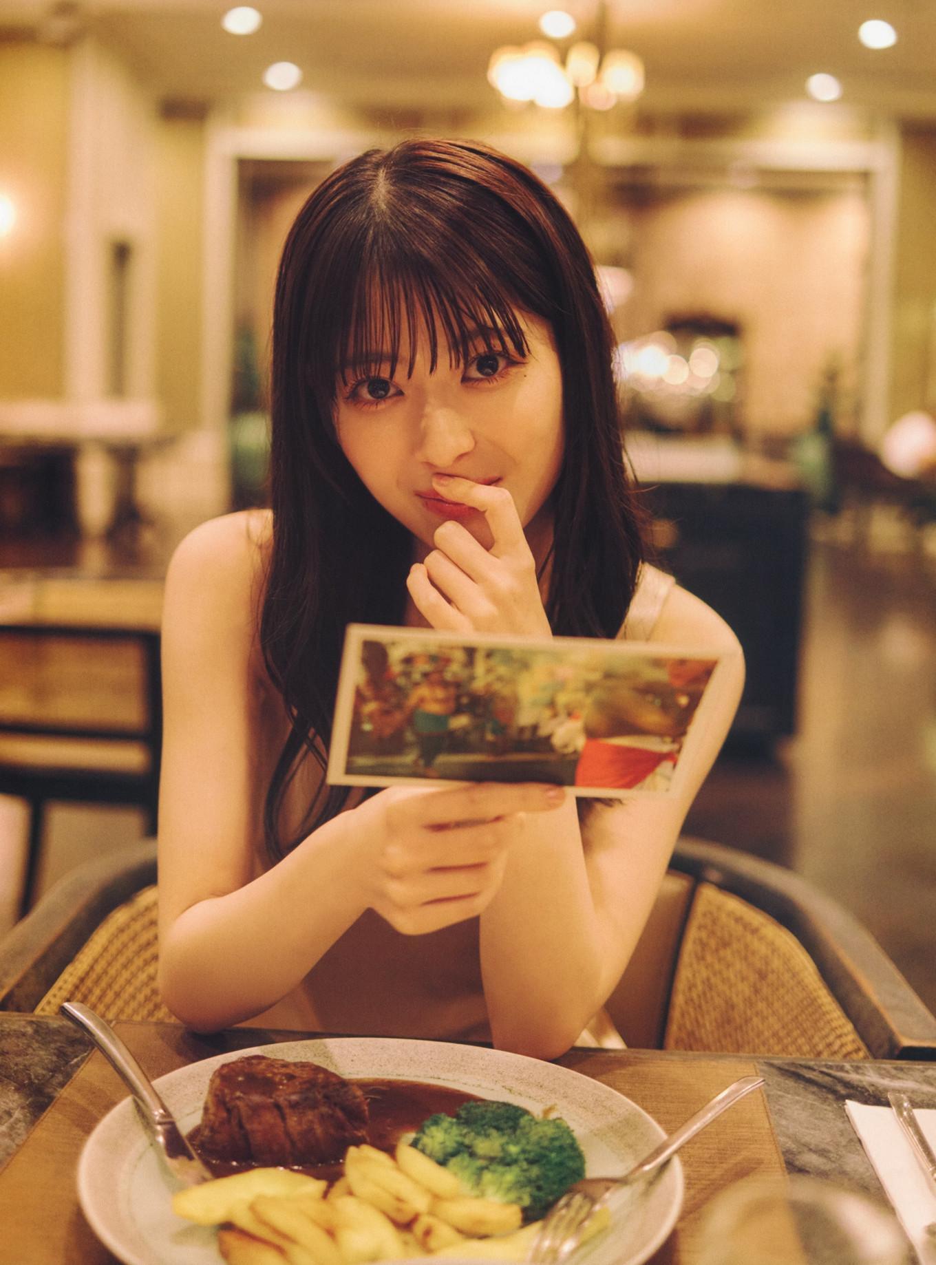 Renka Iwamoto 岩本蓮加, 1st写真集 「いたずらな風」 Set.04(25)
