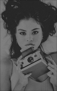 Selena Gomez 7Jh95zAW_o