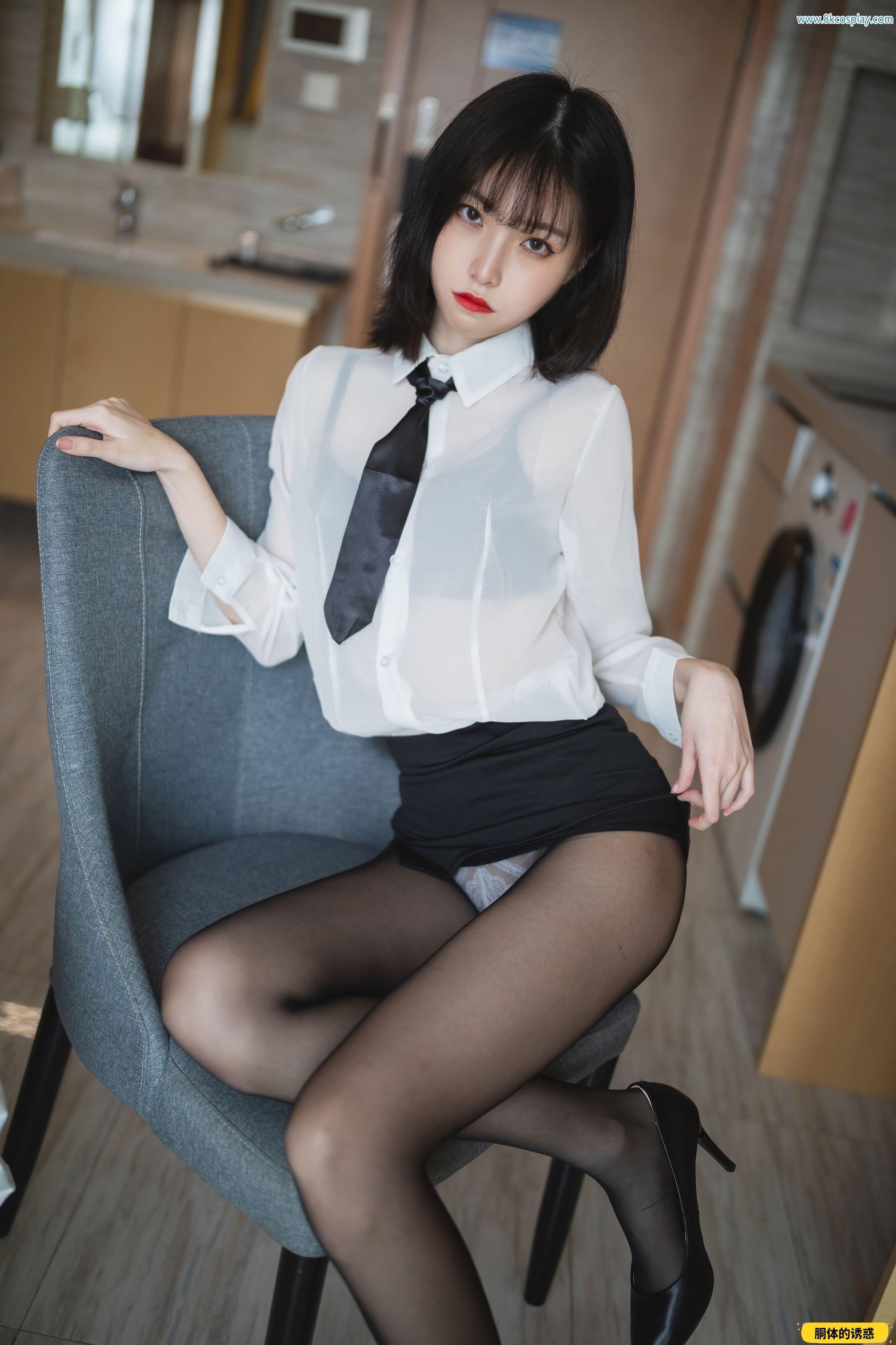 许岚LAN - NO.02 OL制服 Office Lady [41P-727MB]