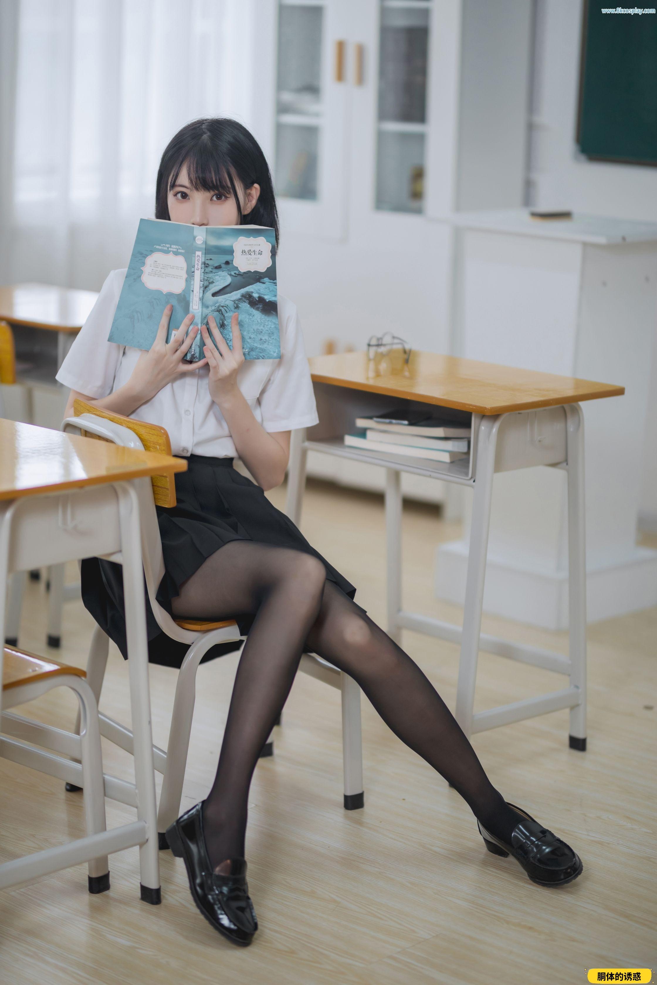 许岚LAN NO.01 教室jk黑丝 JK and Black Stocking [40P-525MB]