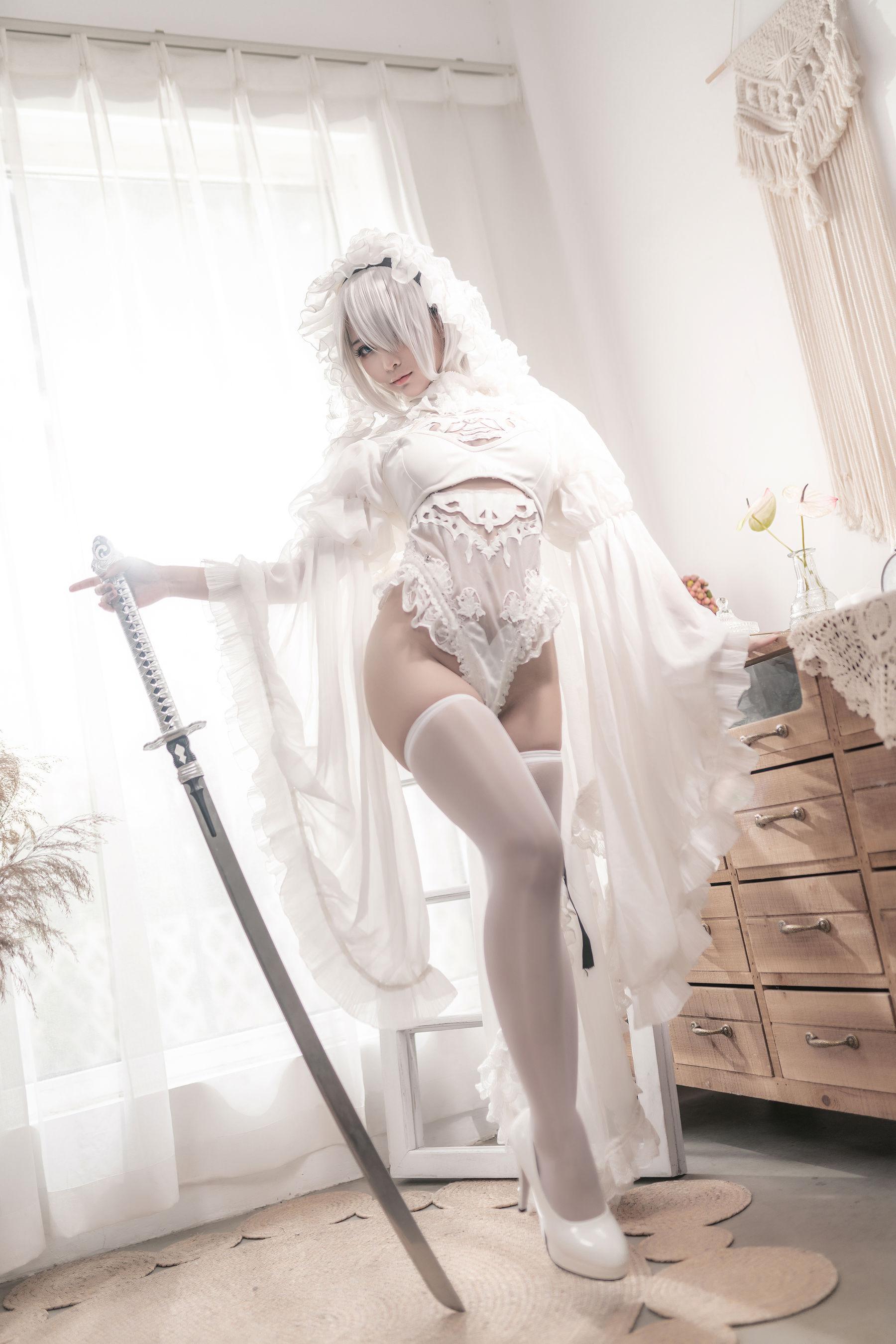 [Cosplay] 蠢沫沫 – 尼尔纪元 白花嫁 写真套图(3)