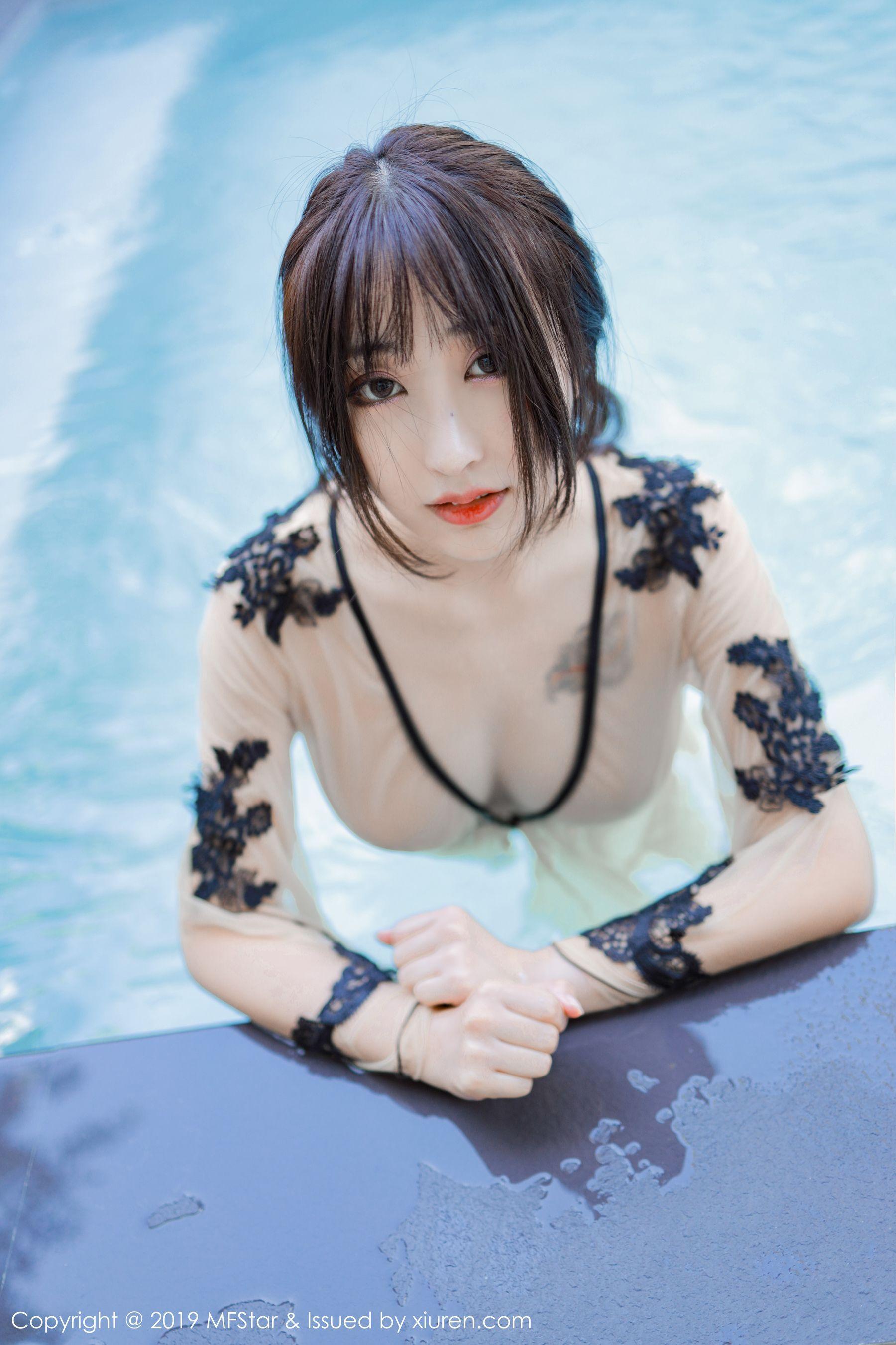 Betty林子欣《泳池出浴美人系列》 [模范学院MFStar] Vol.230 写真集(12)