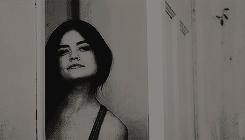 Lucy Hale SnFgnma0_o