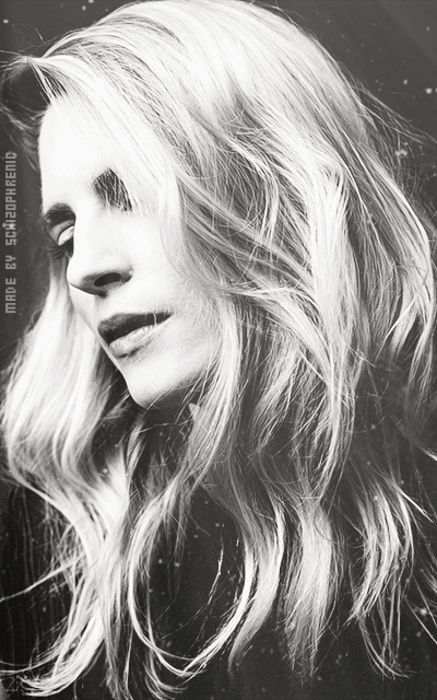 Brit Marling QHf6bNZo_o