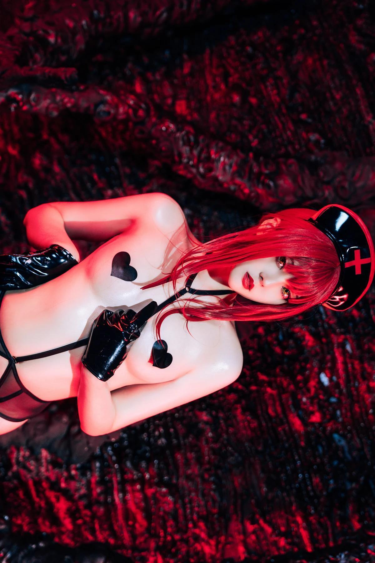 Cosplay Natsuko夏夏子 – 玛奇玛护士(39)
