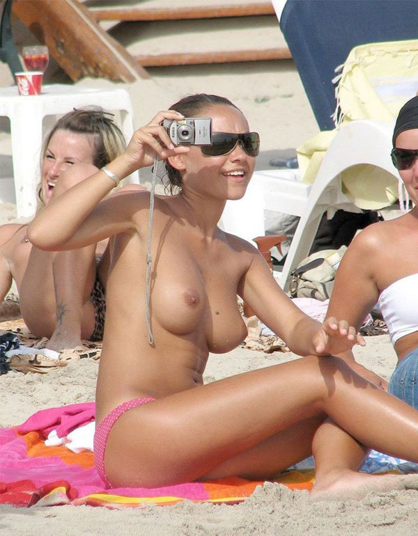 Entre Playas Bikinis y Nudistas 05 - MegaPost -