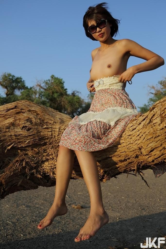 國模夏冰戶外私拍精華 Outdoor Private Shooting Volo.01(5)