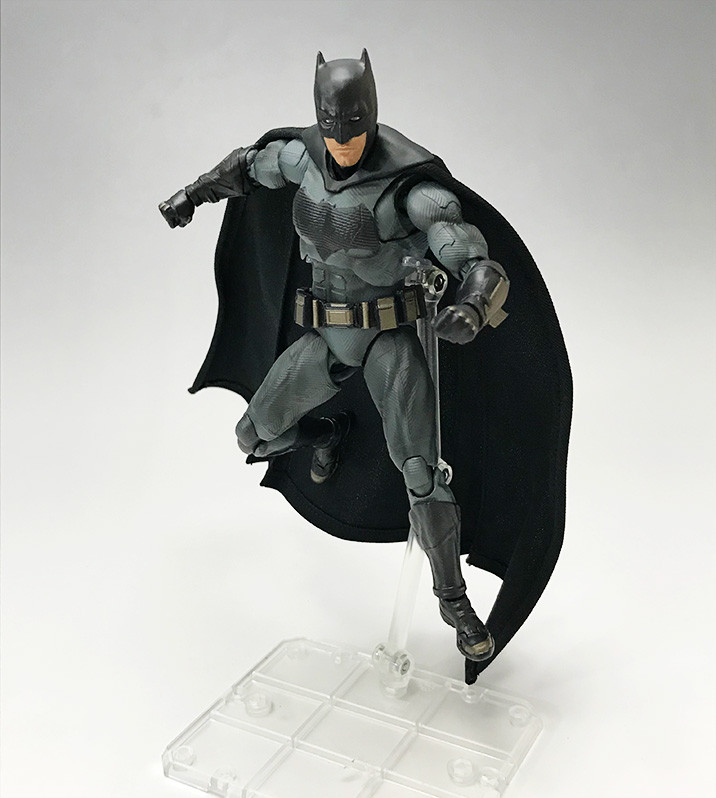 [Comentários] DC Comics S.H. Figuarts J0gmDUep_o