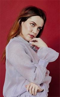 Riley Keough HjDEEr5V_o