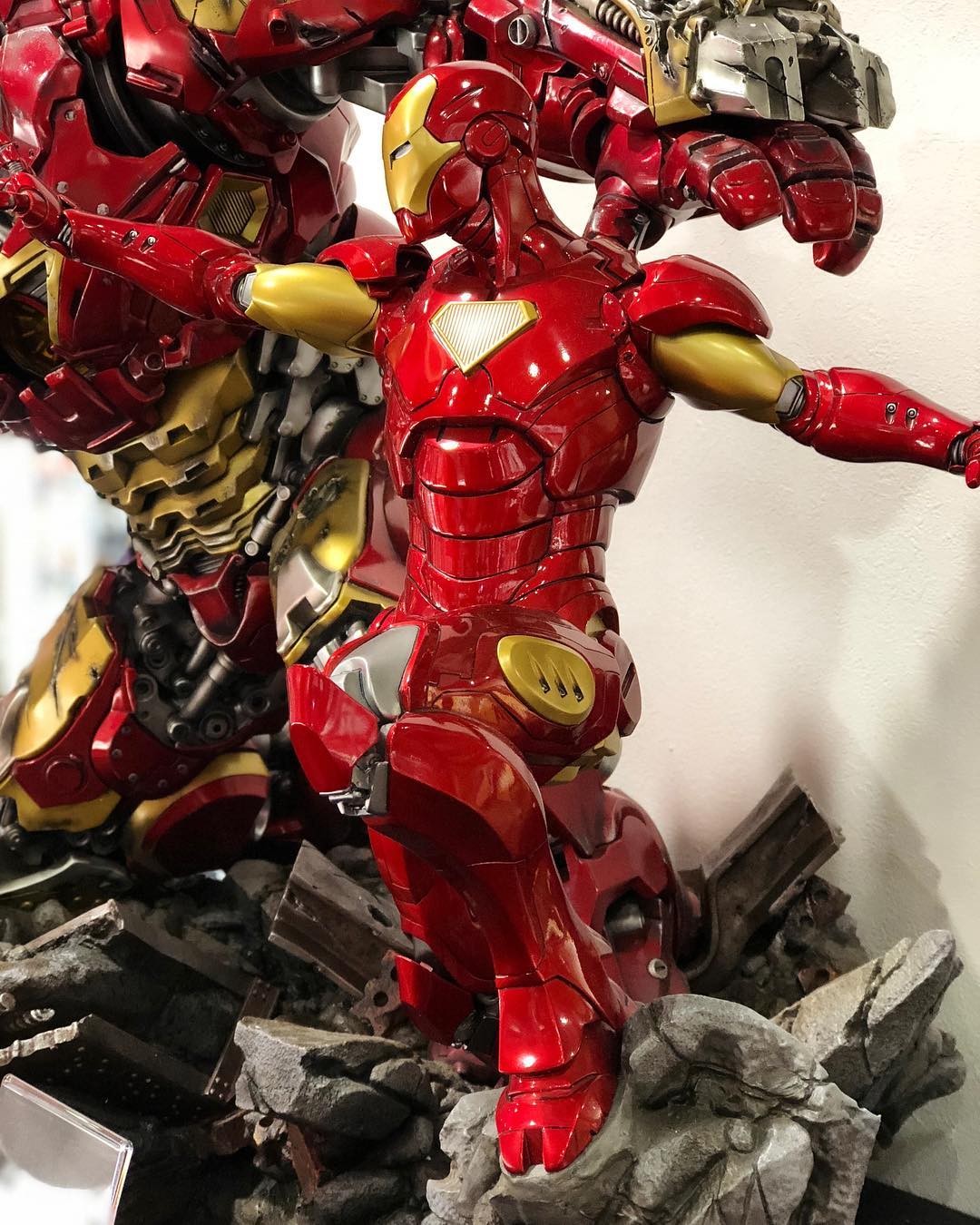 Avengers : Age of Ultron - HulkBuster Premium Collective 1/4 Statue (Hot Toys) 9GYDqBdz_o