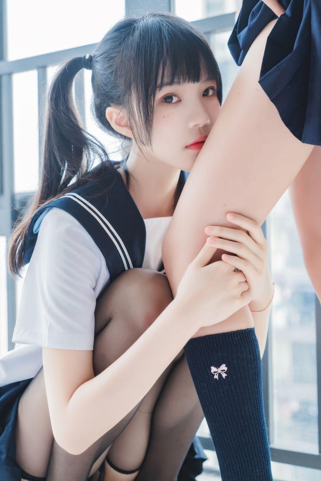Coser @ 桜 桃 喵 Vol.047: 制服 双子 (38 photos)(38)